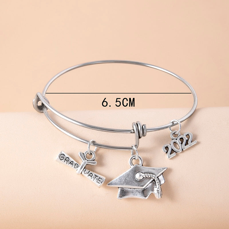 Bracelet à breloques en acier inoxydable pour femme, accessoire de bijouterie et de remise de diplôme
