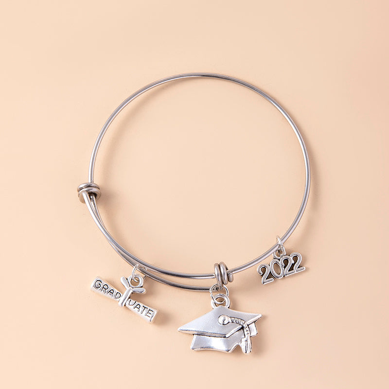 Bracelet à breloques en acier inoxydable pour femme, accessoire de bijouterie et de remise de diplôme