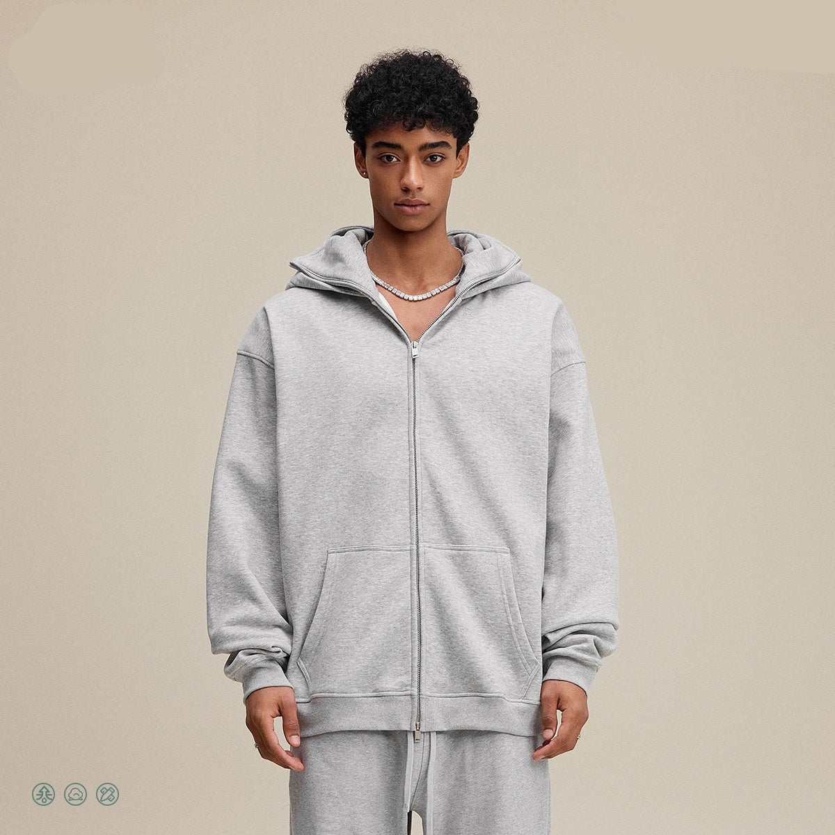 Profile with sports windproof mask zipper sweater in light gray polyester with cotton lining, oversized pullover style